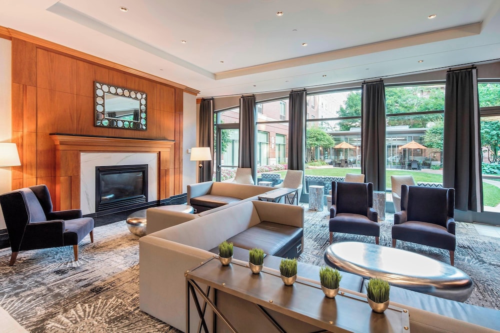 Courtyard by Marriott Boston Brookline — hotel in Brookline