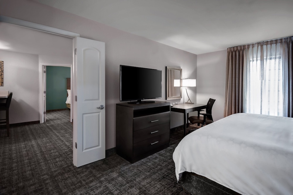 Staybridge Suites Holland by IHG - photo 8