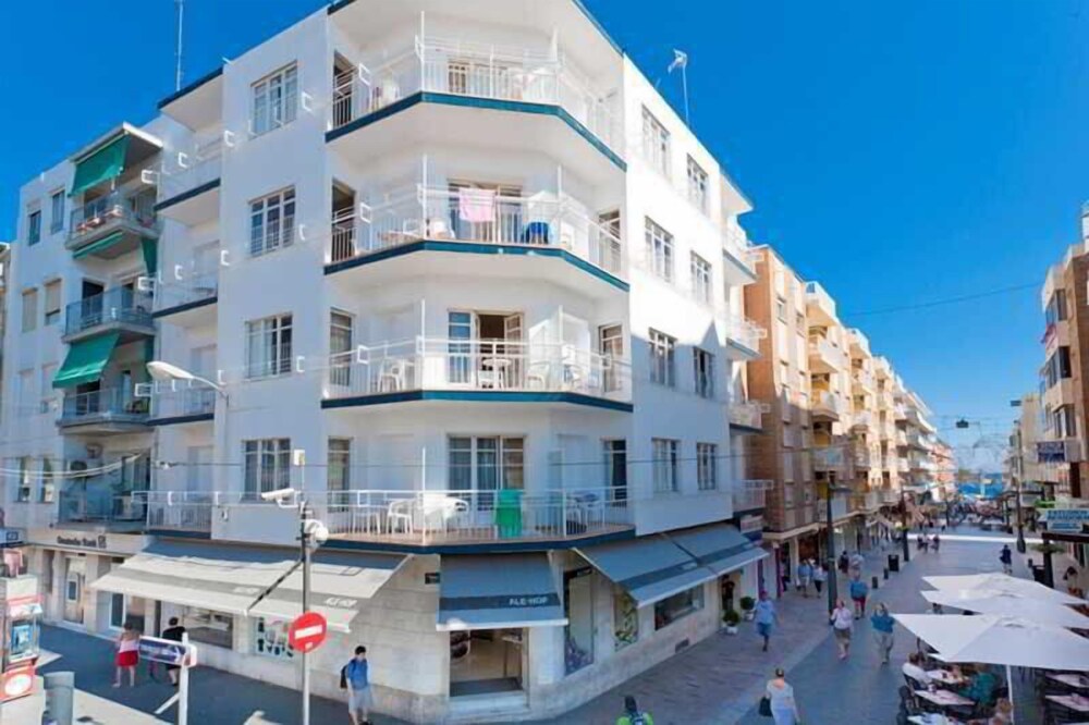 Little Bristol — Benidorm — photo 5