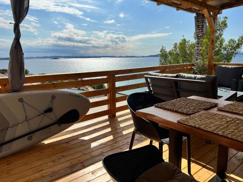 d view Premium Mobile Home panoramic seaview 150 m from beach free parking — 4-Star Luxury Hotel in Pakostane, Croatia