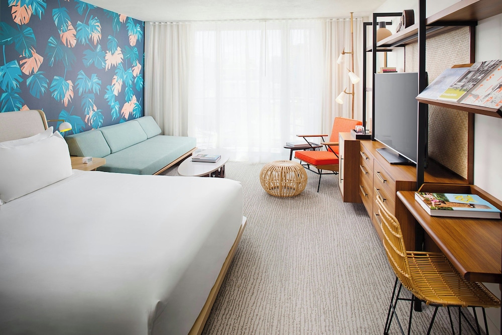 The Laylow Waikiki Autograph Collection - photo 22