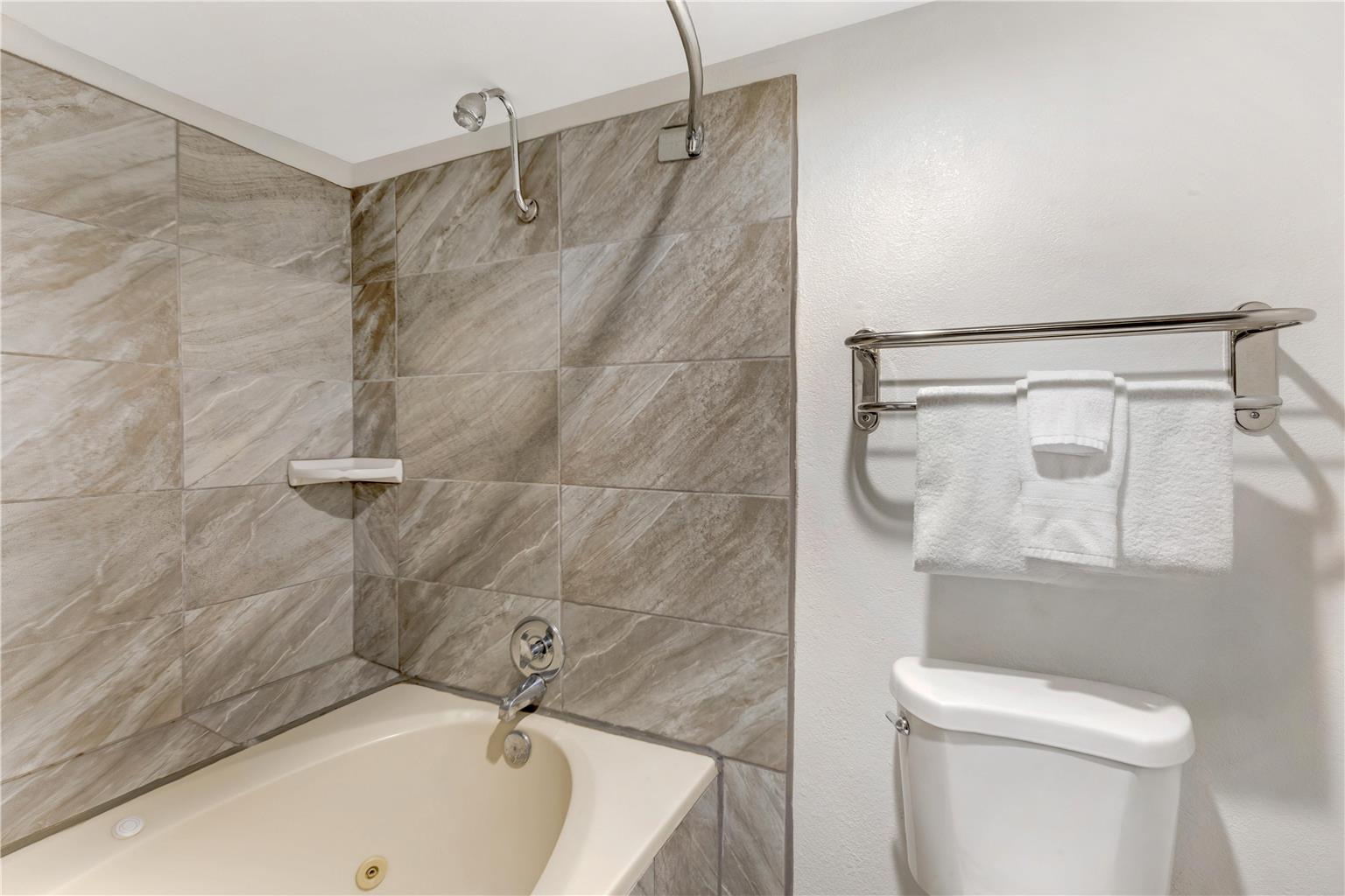 Best Western InnSuites Tucson Foothills Hotel & Suites - photo 43