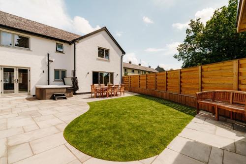 Upper Oak House — 4-Star Luxury Hotel in Windermere, United Kingdom