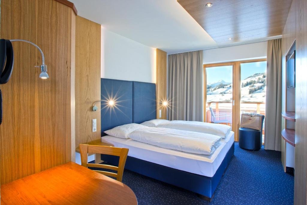 Hotel Lukas - carbon neutral hotel in Fiss