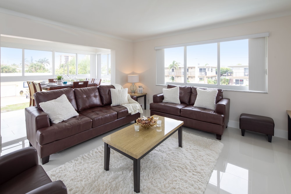 Pompano Suites by the Beach - photo 35