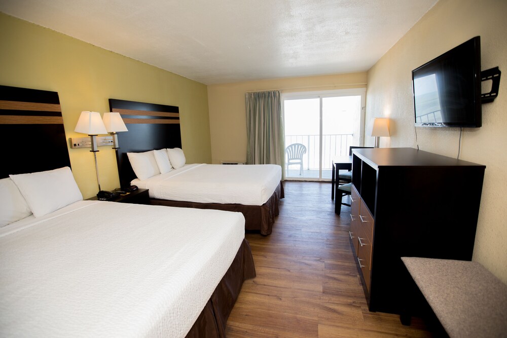Blu Atlantic Oceanfront Hotel & Suites - photo 9