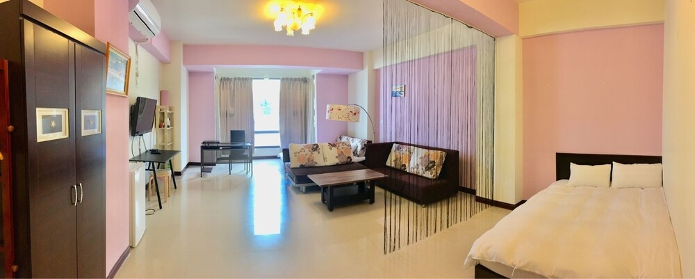 Purple Light - carbon neutral hotel in Taichung