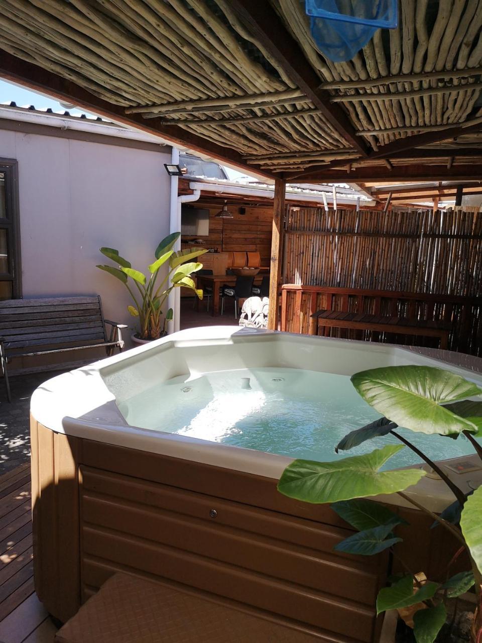 Bona Lodge — 4-Star Luxury Hotel in Cape Town, South Africa