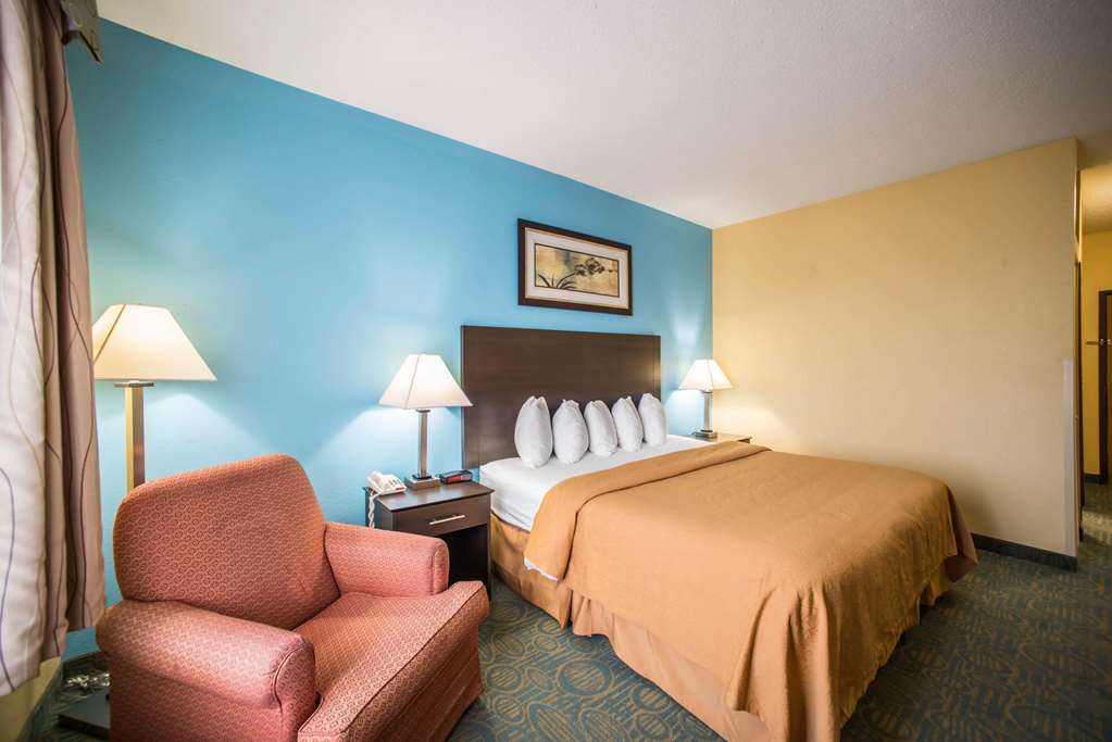 Quality Inn Litchfield Route 66 - photo 12