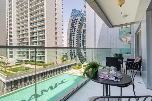 Frank Porter Majestine 1 — 4-Star Luxury Hotel in Dubai, United Arab Emirates