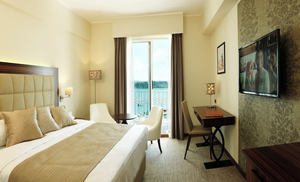 Grand Hotel Portoroz 4 superior Terme & Wellness LifeClass — 4-Star Luxury Hotel in Portoroz, Slovenia
