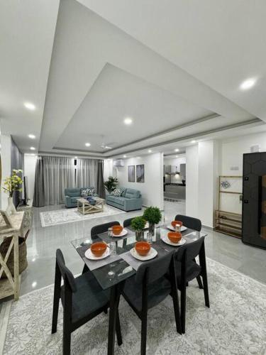 Azure 4bdrm beachfront at jumeirah palm resort nyali in Unknown City, Kenya