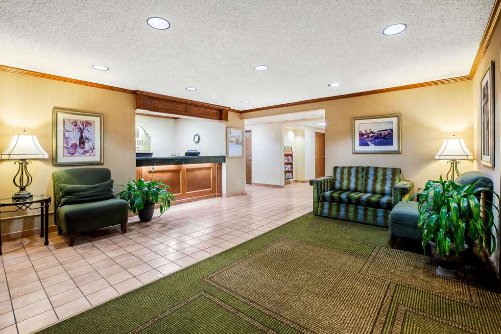 La Quinta Inn by Wyndham Detroit Southgate - photo 6