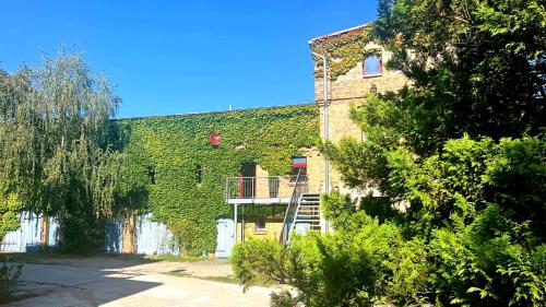 Romantikferienhaus am Schlösschen Sauna Kamin & Seenlandschaft nahe Berlin pet-friendly hotel Marienwerder
