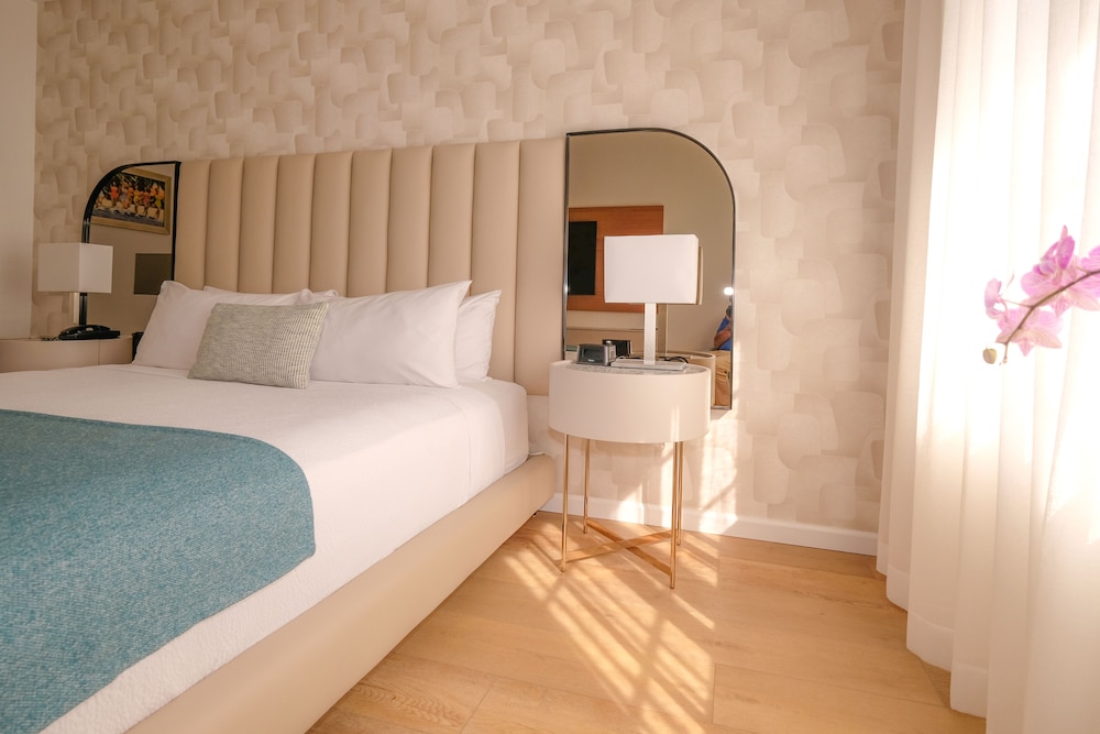 Avalon Hotel - photo 8