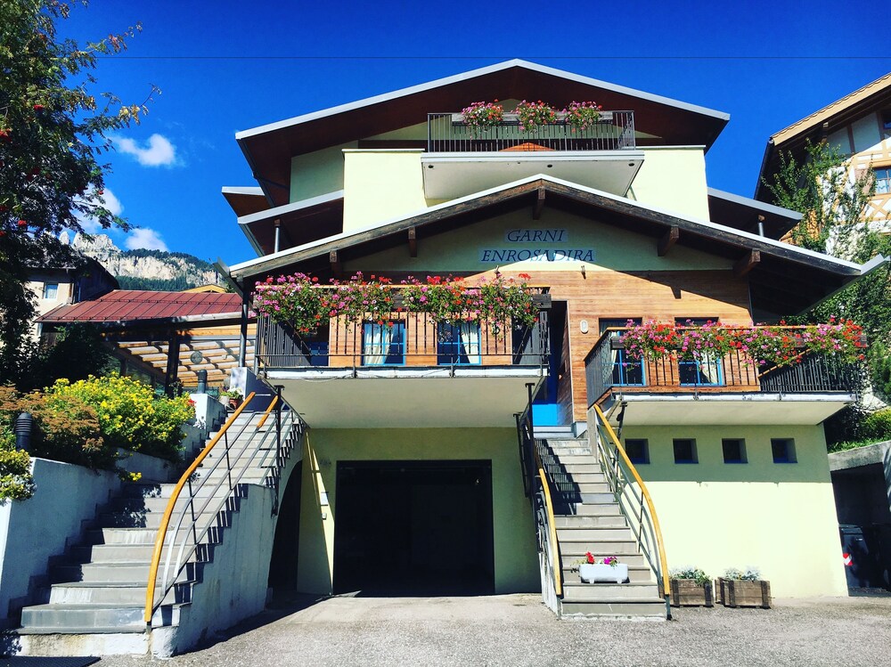 Garni Enrosadira — hotel in Vigo Di Fassa