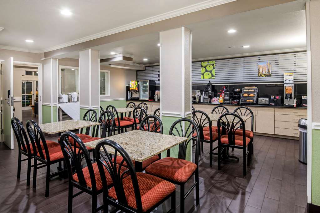 La Quinta Inn by Wyndham San Antonio Brooks City Base - photo 38
