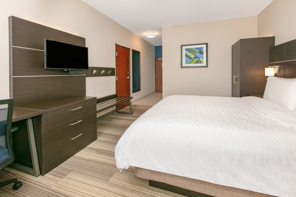 Holiday Inn Express Hotel & Suites Seaside Convention Center by IHG - photo 14