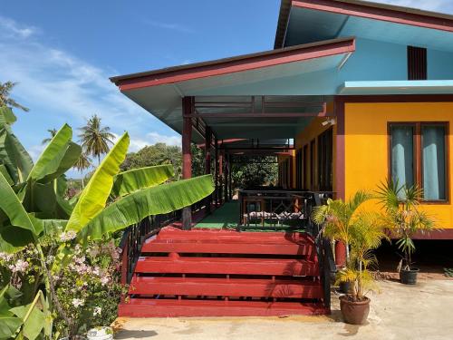 Baan Suan Sunset — Unknown City — photo 3