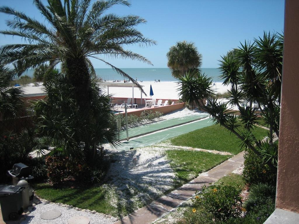 Mariner Beach Club in Saint Pete Beach, United States