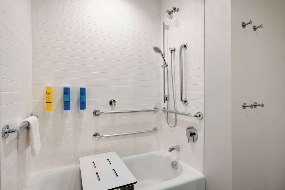 Tru By Hilton Charlotte Tyvola I 77 - photo 14
