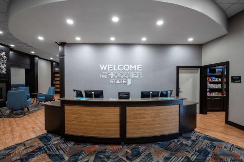 Evansville Plaza Hotel And Suites - photo 19