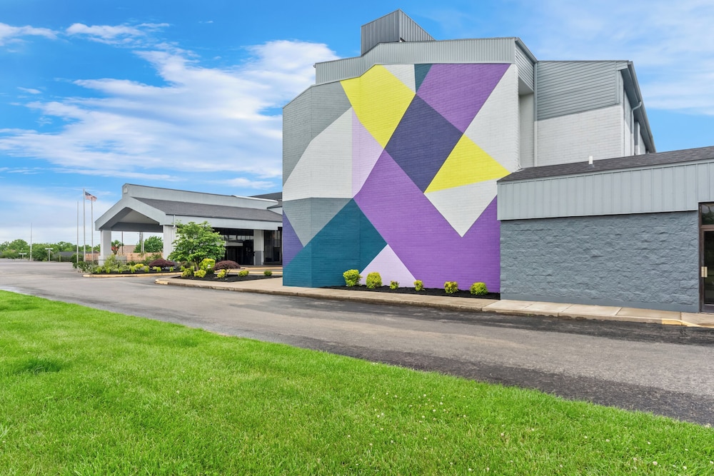 Spark By Hilton Lexington Hamburg — Lexington