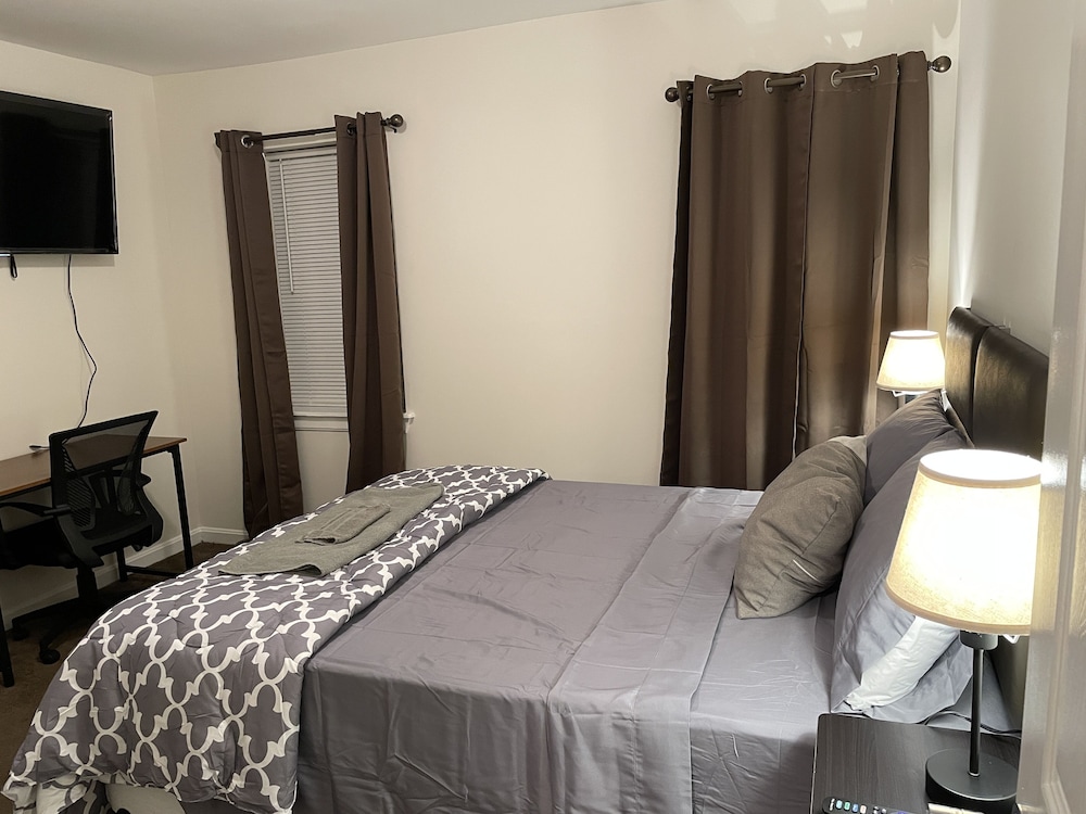 Downtown Loft Close to Topgolf Horseshoe Casino UM Baltimore - photo 6