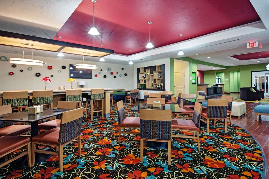 La Quinta Inn & Suites by Wyndham Leesville Ft. Polk - photo 29
