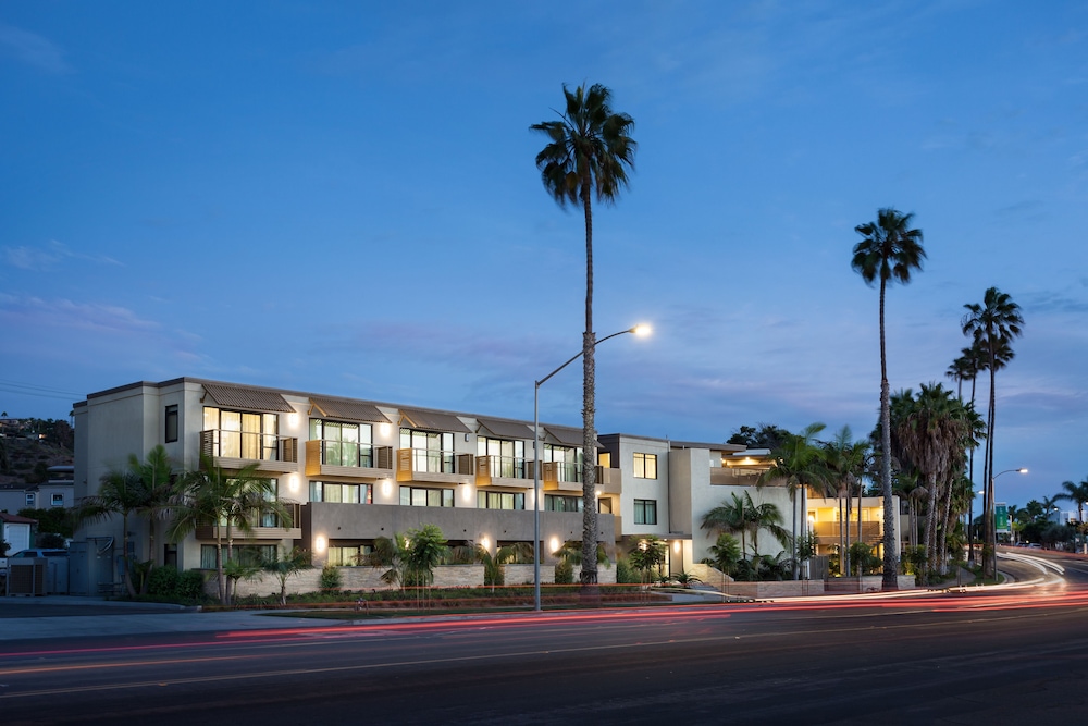 Holiday Inn Express & Suites La Jolla Windansea Beach an IHG Hotel - featured photo