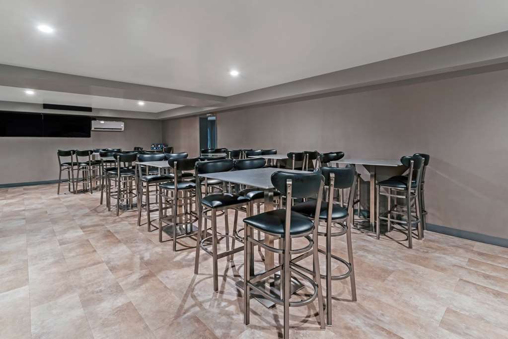Americas Best Value Inn Foxboro - photo 24