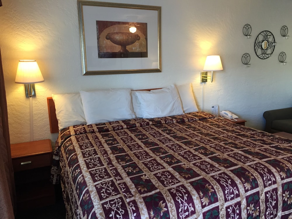 Budget Inn and Suites Colby - photo 15