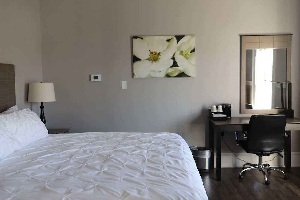 Cornerstone Inn - photo 45