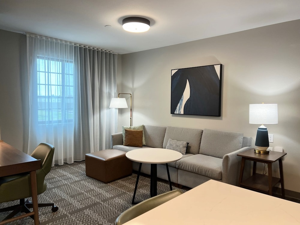 Staybridge Suites Sacramento Woodland - photo 8