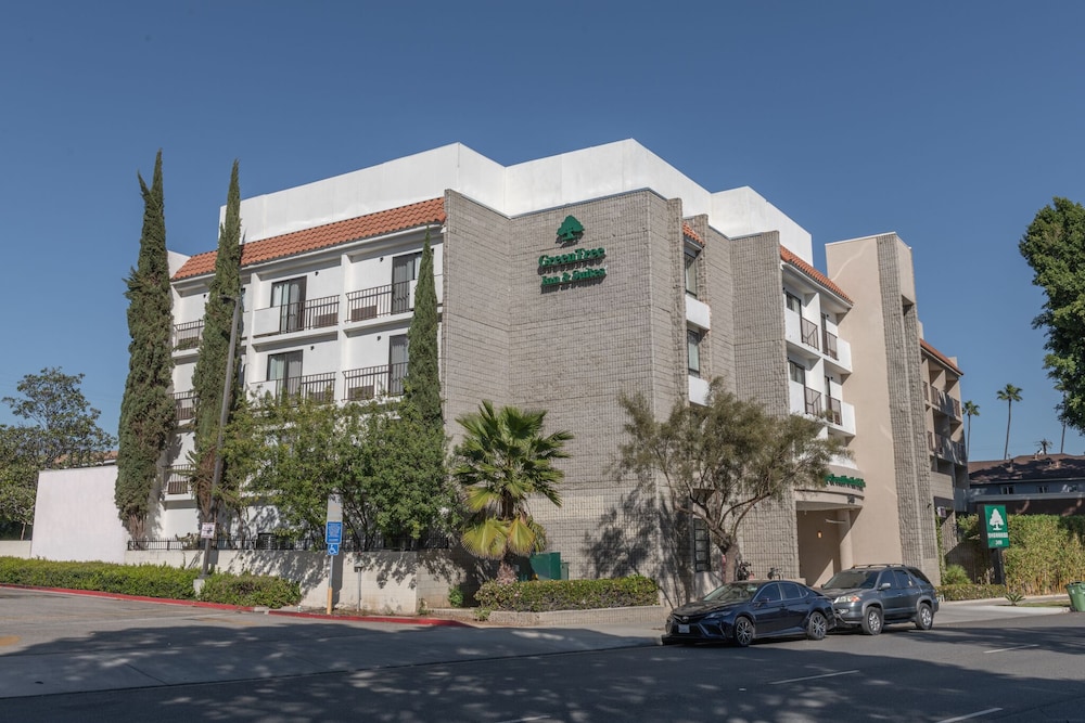 GreenTree Inn & Suites Alhambra - photo 69