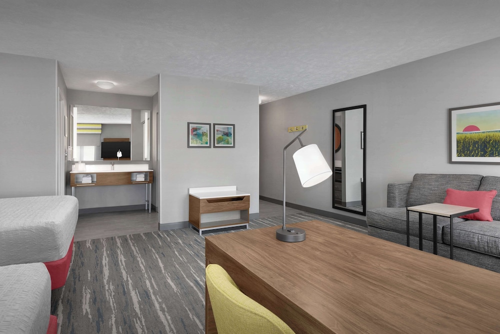 Hampton Inn Waterloo Cedar Valley - photo 15