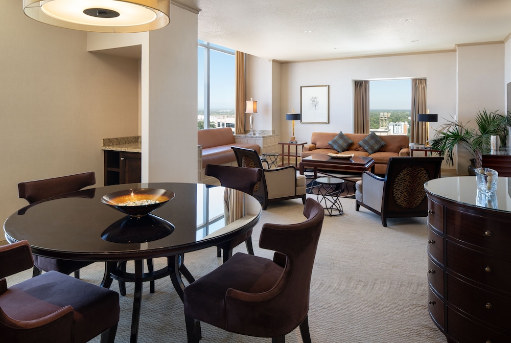Sheraton Grand Sacramento Hotel - photo 32