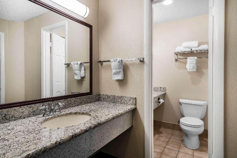 Clarion Inn near JBLM - photo 17
