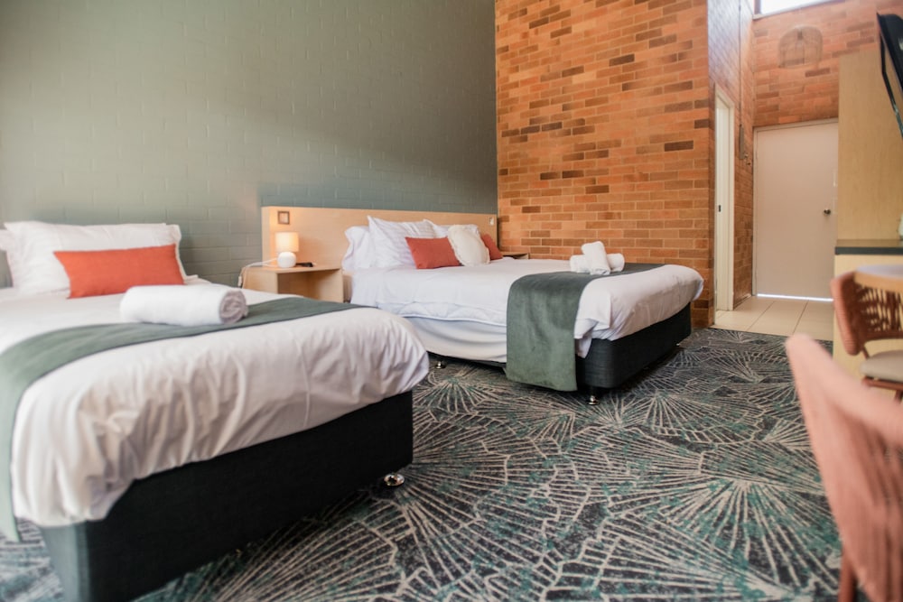 Bribie Island Hotel — Bellara — photo 5