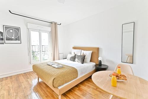 Studio Spacieux Et Colore Montreuil II in Montreuil, France