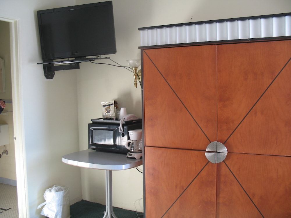 Great Basin Inn - photo 2