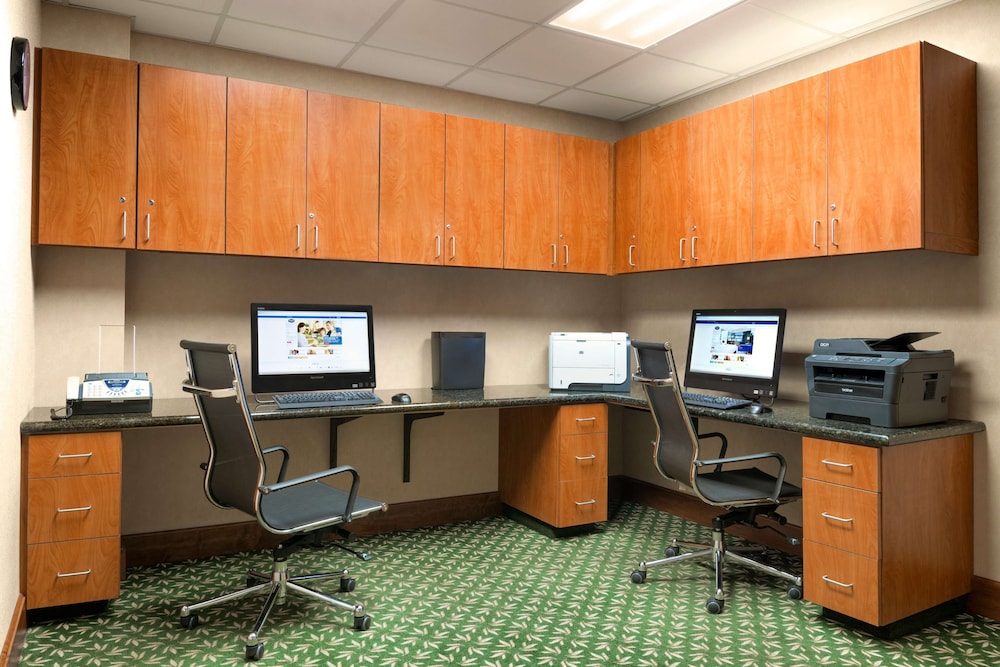 Hampton Inn & Suites Williamsburg Central - photo 29