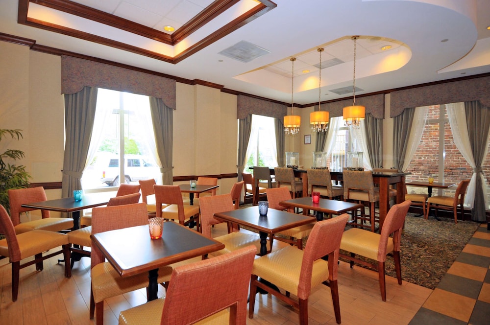 Hampton Inn Alexandria Old Town King St. Metro - photo 35
