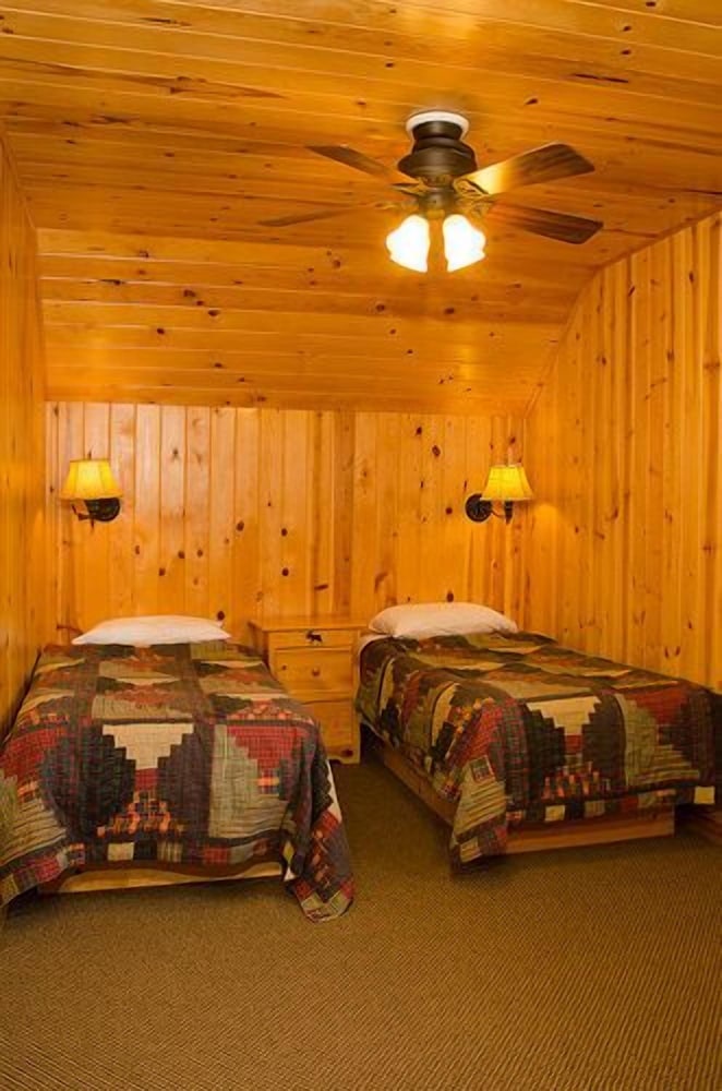Woodland Beach Resort - photo 8
