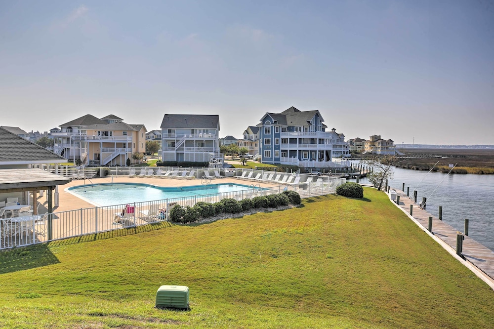 Manteo Waterfront Resort Home with 30 Ft Dock - photo 15