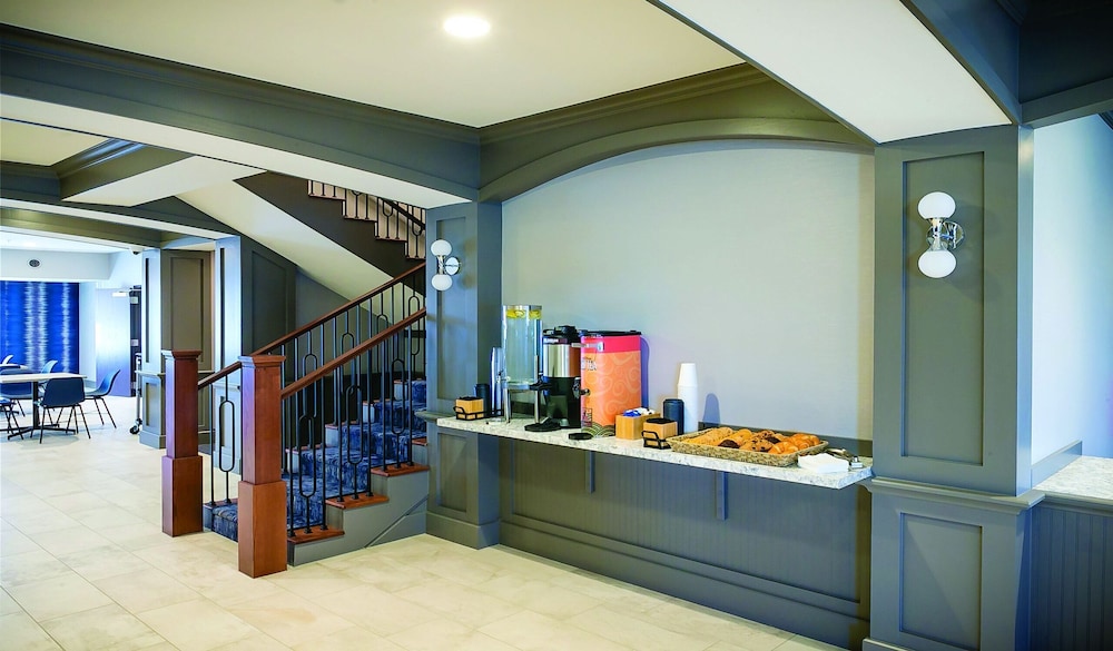 Winds Hotel at Crosswinds Casino - photo 2