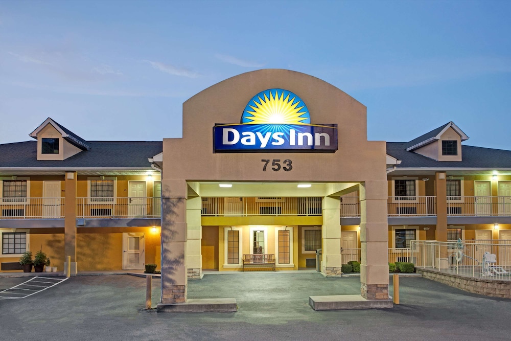 Days Inn by Wyndham Marietta White Water - featured photo