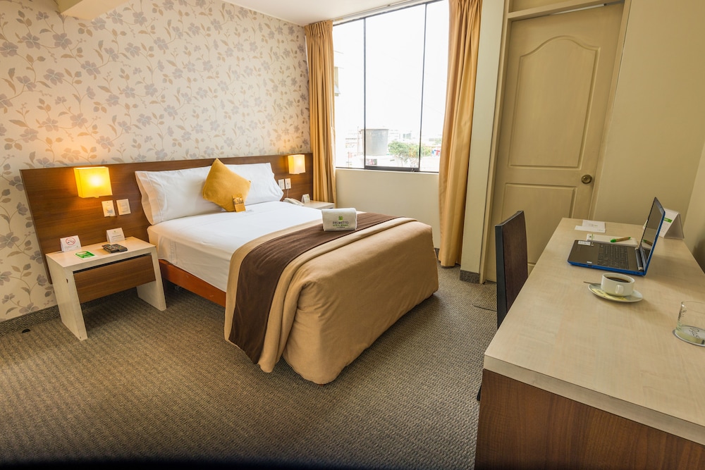 Palmetto Hotel Business La Perla in Callao, Peru