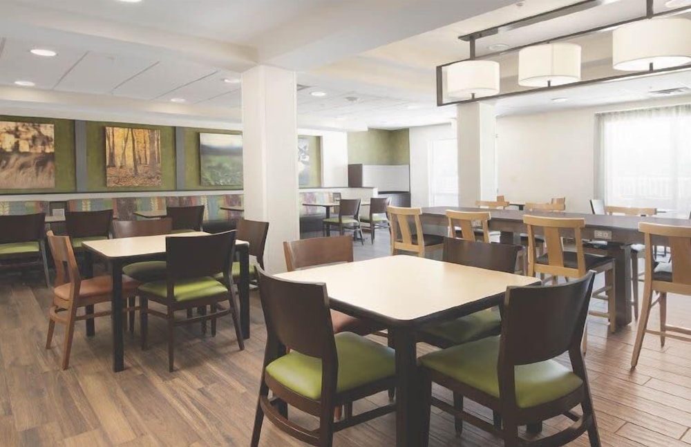 Fairfield Inn & Suites by Marriott Edmond - photo 24