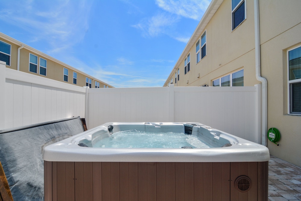 Stunning 4Bd Sleeps9 w Jacuzzi Close to Disney @ Compass Bay 5113 - photo 24